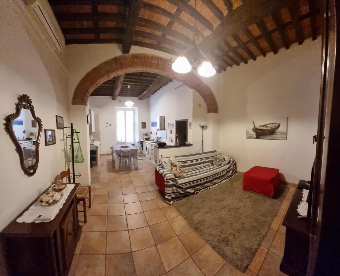Onda Blu - Bilocale Con Aria Condizionata A Due Passi Dal Castello E Dal Torrione E Rivellino Apartment Piombino Exterior foto